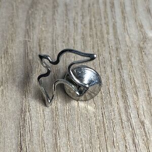 Dove Peace Silver Tone Vintage Lapel Pin